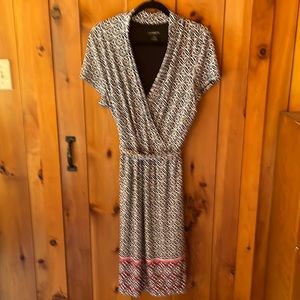 Liz Claiborne MIDI length beautiful and comfortable multi color dress.